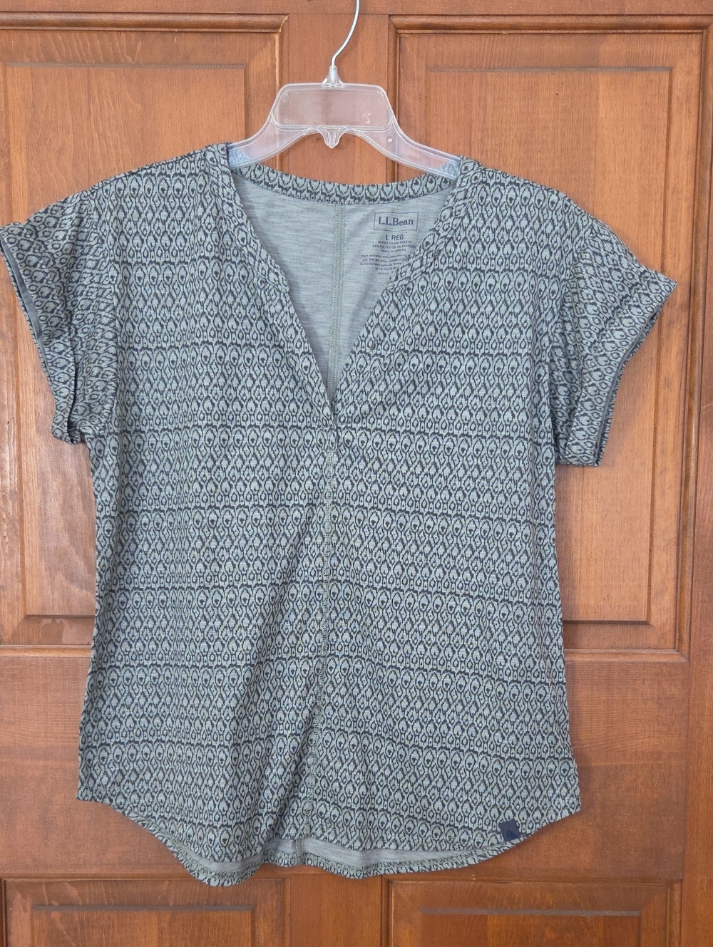 L.L. Bean Women’s Short Sleeve Patterned V-Neck Top — Gray